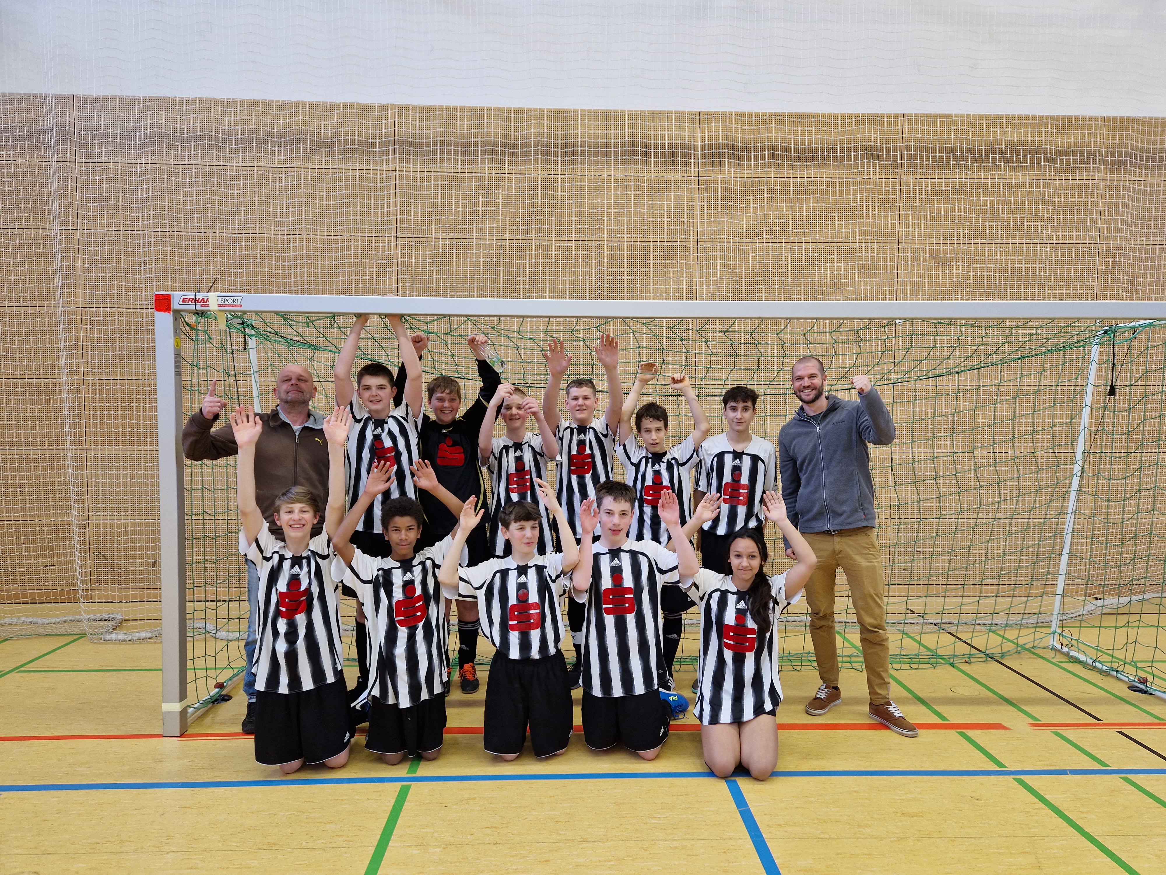 23 04 Fussballhallentunier 2