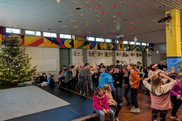 24-12-disco-pauseAD4994FF-AE83-1935-1340-FE2FB658A9A0.jpg