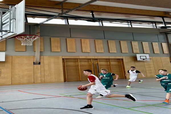 25-04-basketball-3-spieltag-12CD652F39-3C17-ECA2-9783-51A2D70E3710.jpg