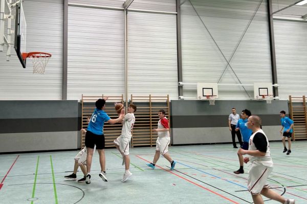 basketball-03A771DD42-B94B-1B07-3EE6-CB5ECCFE24CC.jpg