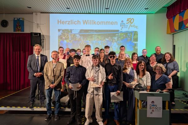 26-07-abschlussfeier-01F108CF31-781E-80C5-B591-5E3A5BA04D8E.jpg