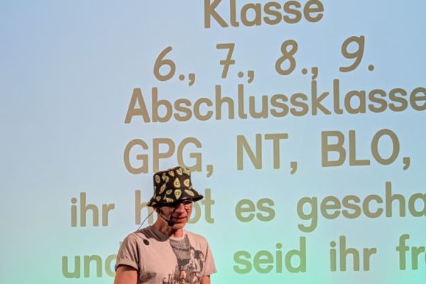 26-07-abschlussfeier-02CA0ED09D-D069-752E-B643-D4E78B07A770.jpg